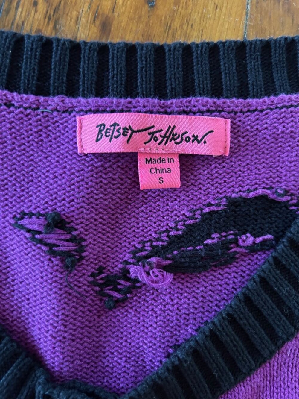 Betsey Johnson Marilyn Monroe Purple & Black Cropped Cardigan - Picture 11 of 11